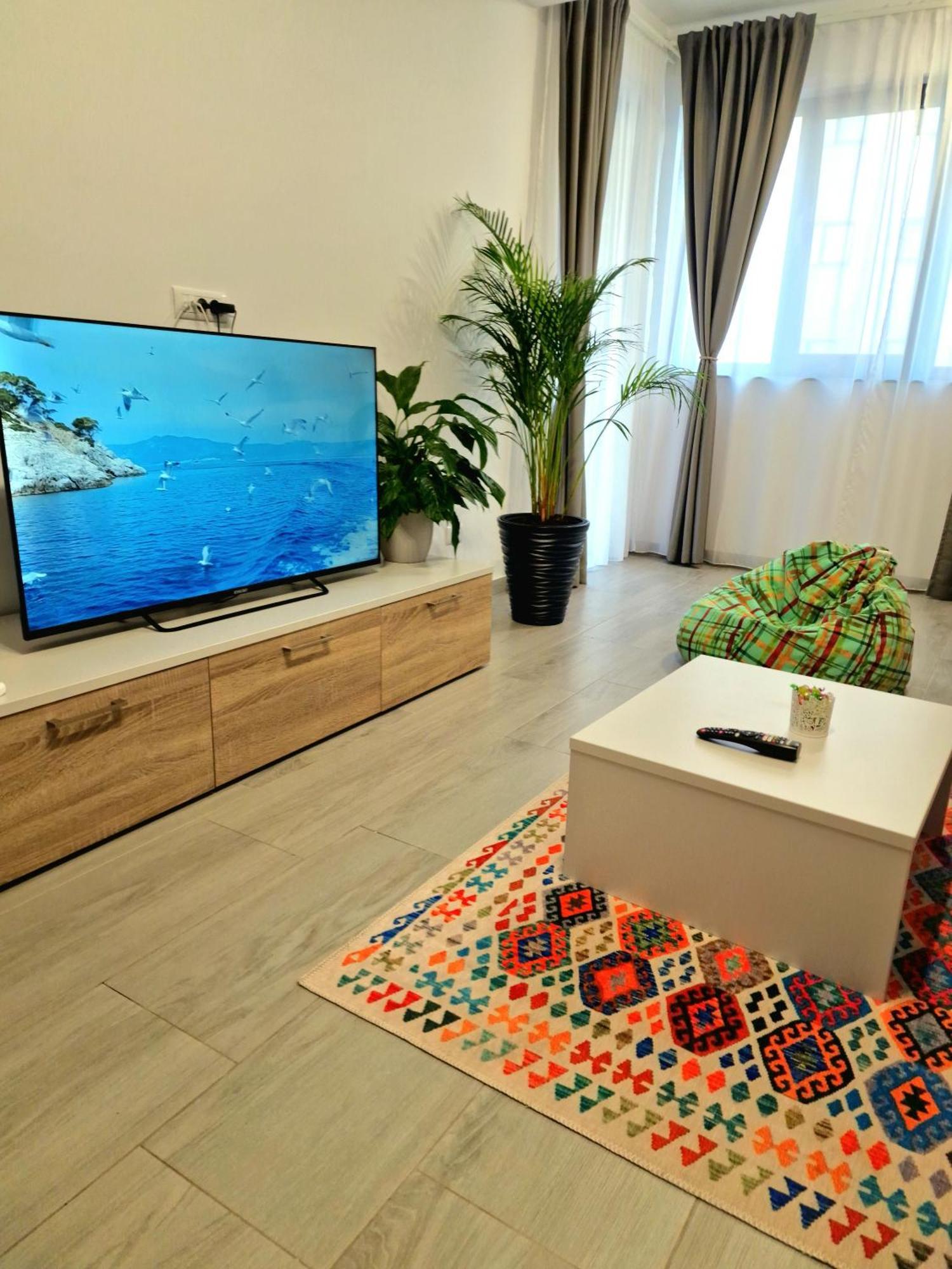 Vitan Central Oasis ---Free Secured Private Parking---Self Check-In-- Бухарест Экстерьер фото