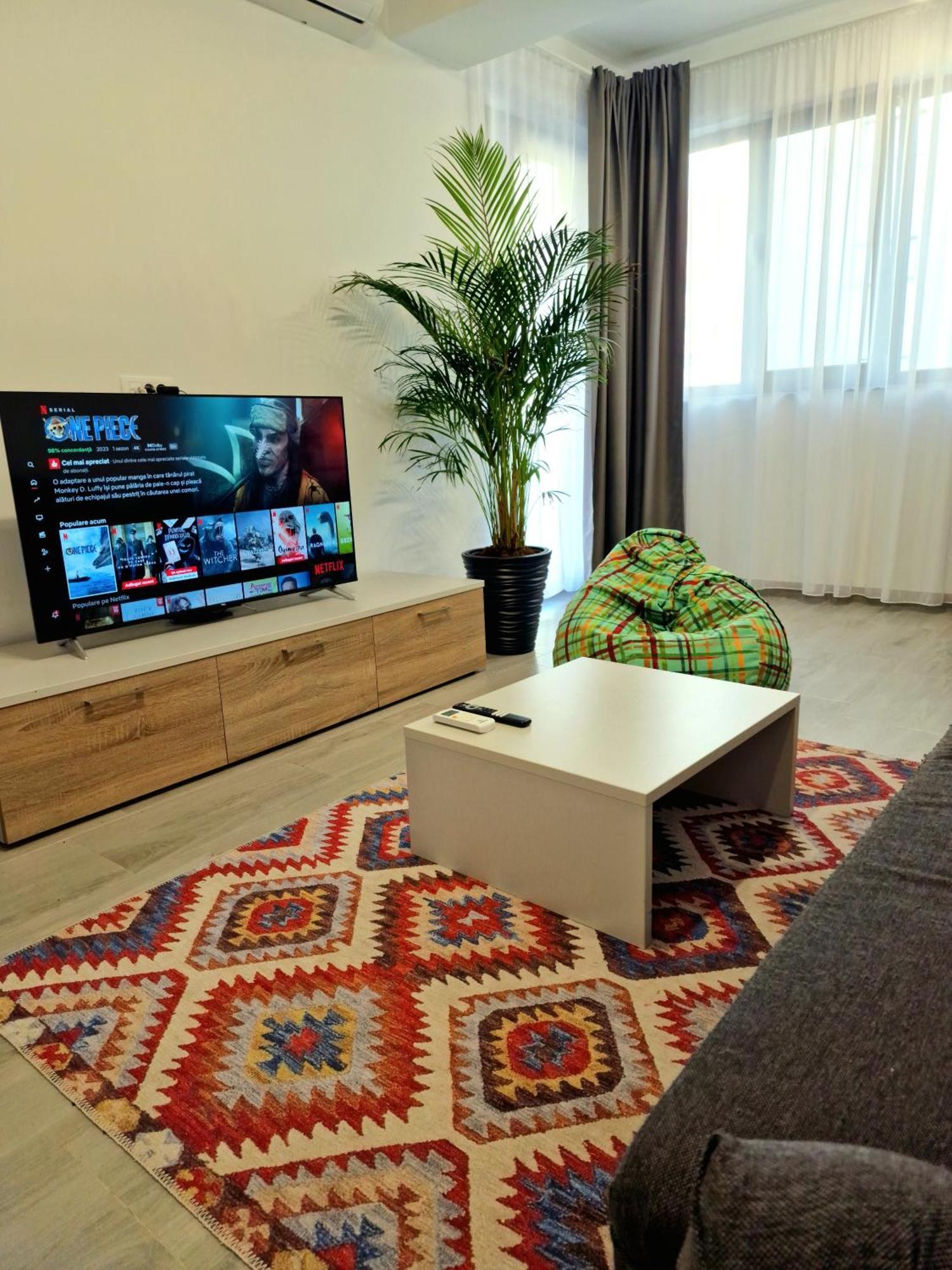 Vitan Central Oasis ---Free Secured Private Parking---Self Check-In-- Бухарест Номер фото